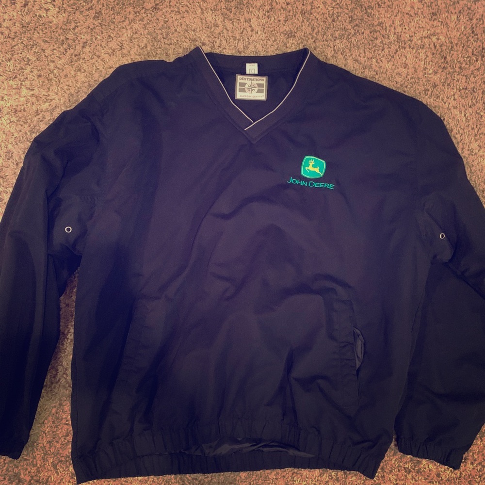 Size large never worn John Deere pullover